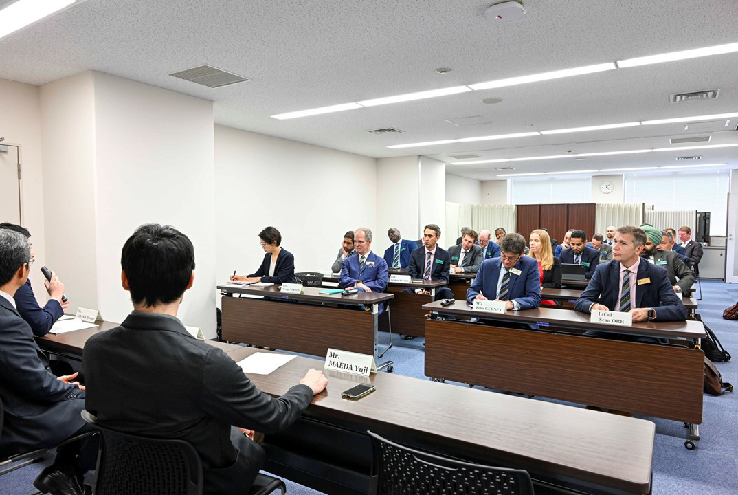 英国王立国防大学訪問団の来訪