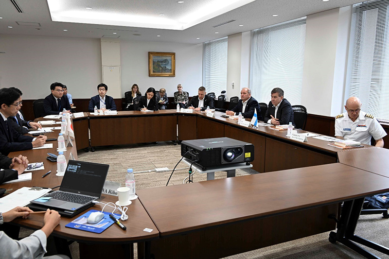 フィンランド国防次官の来訪