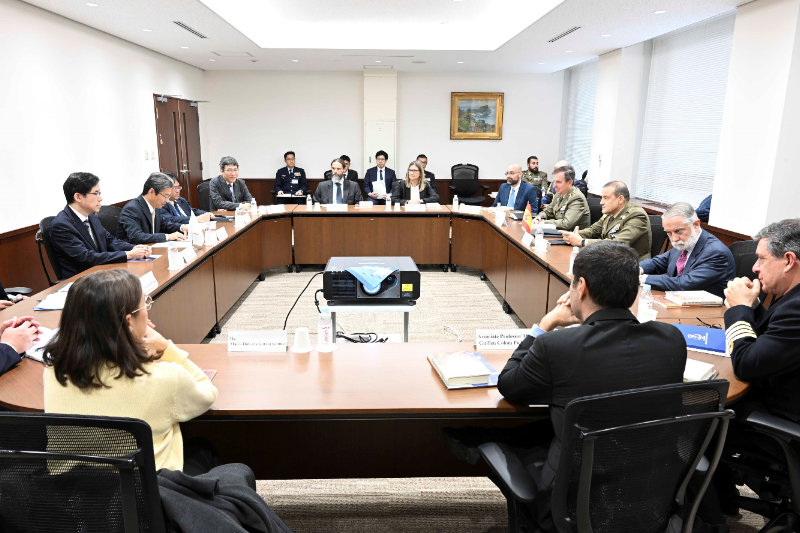 スペイン国立戦略研究所訪問団の来訪