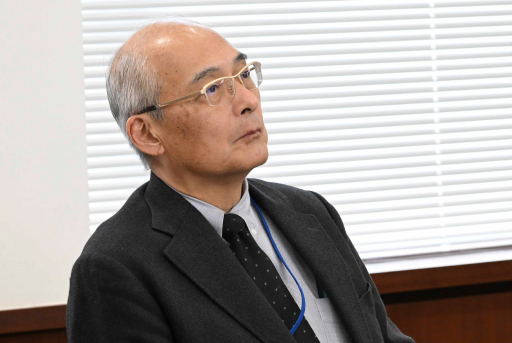 久保防衛大学校長　防衛研究所を視察