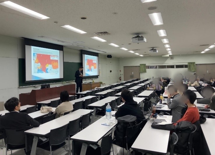 Prof. Yamazoe gave the lecture about Defense policy and Russia at Aoyama Gakuin University.