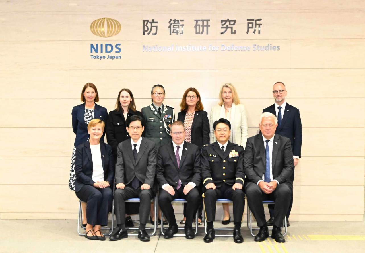 Visit by H. E. Mr. Bjørn Arild GRAM, the Minister of Defence of Norway.