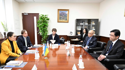 Visit by Researchers from Ukrainian Prism