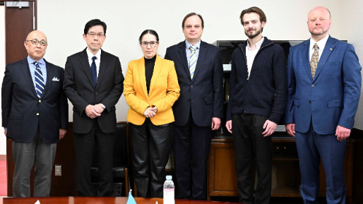 Visit by Researchers from Ukrainian Prism
