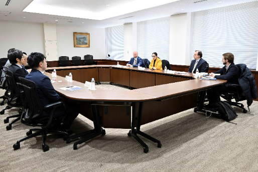 Visit by Researchers from Ukrainian Prism