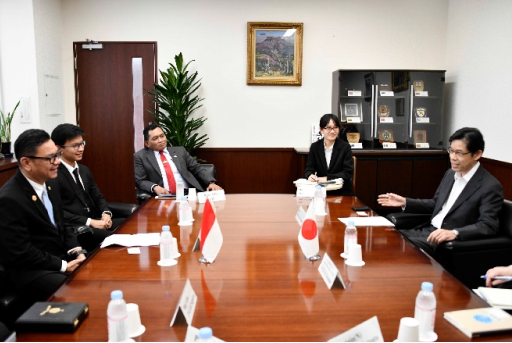 Visit by the Governor of the National Resilience Institute of the Republic of Indonesia and His Delegation
