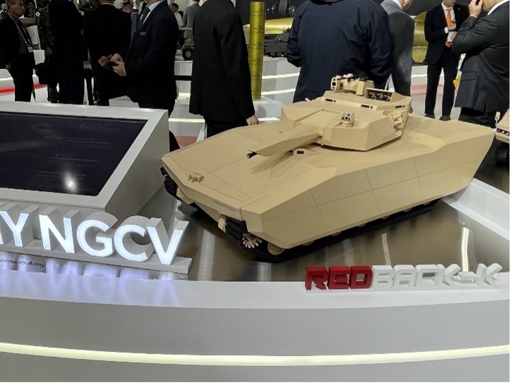 【写真12】ハンファ社製レッドバックIFV